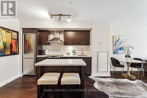 307 - 58 Orchard View Boulevard, Toronto, ON - Indoor Photo Showing Kitchen