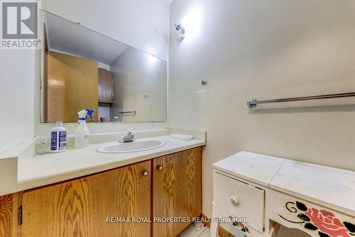 61 Shoredale Drive, Toronto, ON - Indoor Photo Showing Bathroom