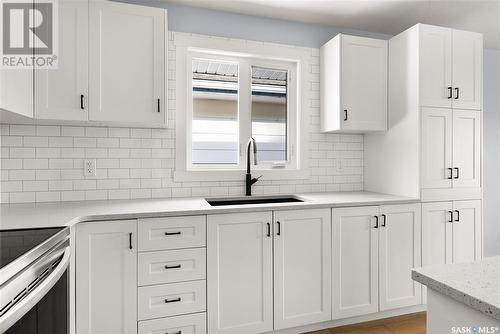 5633 Mckinley Avenue, Regina, SK - Indoor Photo Showing Kitchen