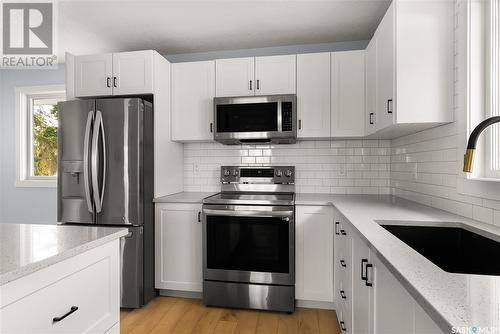 5633 Mckinley Avenue, Regina, SK - Indoor Photo Showing Kitchen