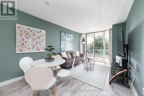 203 - 310 Red Maple Road, Richmond Hill (Langstaff), ON - Indoor Photo Showing Living Room