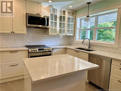 49 Pembroke Crescent, Fredericton, NB - Indoor Photo Showing Kitchen With Double Sink With Upgraded Kitchen