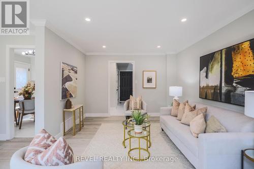 113 Simmons Boulevard, Brampton (Madoc), ON - Indoor Photo Showing Living Room