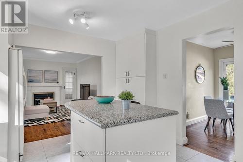 25 Arcadian Circle, Toronto, ON - Indoor Photo Showing Kitchen