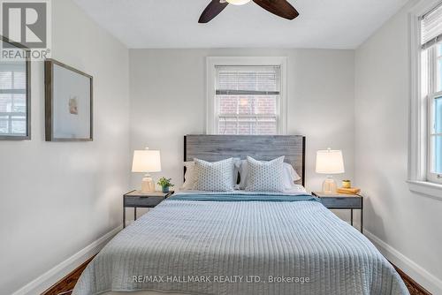 25 Arcadian Circle, Toronto, ON - Indoor Photo Showing Bedroom