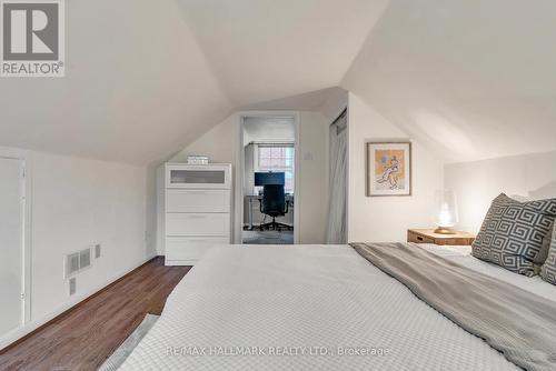 25 Arcadian Circle, Toronto, ON - Indoor Photo Showing Bedroom