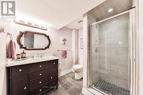 2159 Belgrave Court, Burlington (Tyandaga), ON - Indoor Photo Showing Bathroom