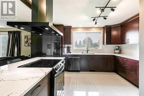 3708 Regional Road 15, Chelmsford, ON - Indoor Photo Showing Kitchen