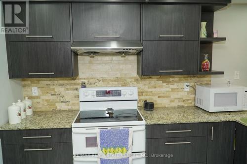 11 Wheatfield Crescent, Kitchener, ON - Indoor Photo Showing Kitchen