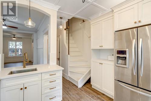 297 Charlton Avenue W, Hamilton (Kirkendall), ON - Indoor Photo Showing Kitchen