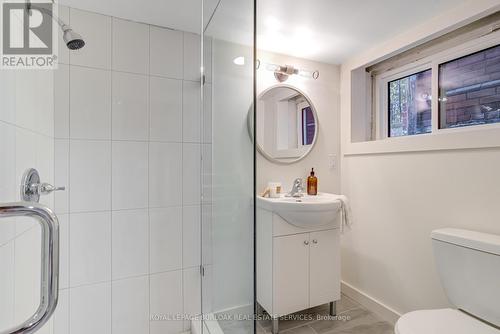 297 Charlton Avenue W, Hamilton (Kirkendall), ON - Indoor Photo Showing Bathroom