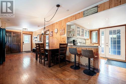 1023 Sophers Landing Road, Gravenhurst, ON - Indoor Photo Showing Dining Room