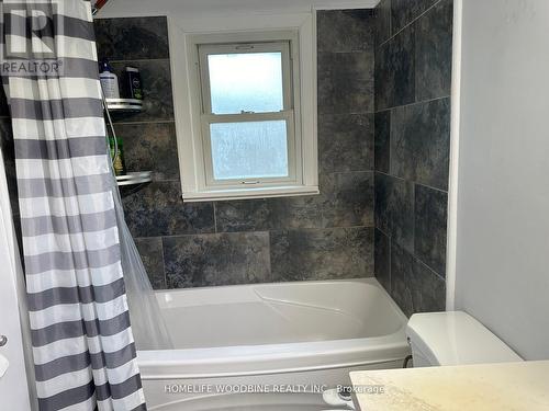 167 Garside Avenue S, Hamilton, ON - Indoor Photo Showing Bathroom