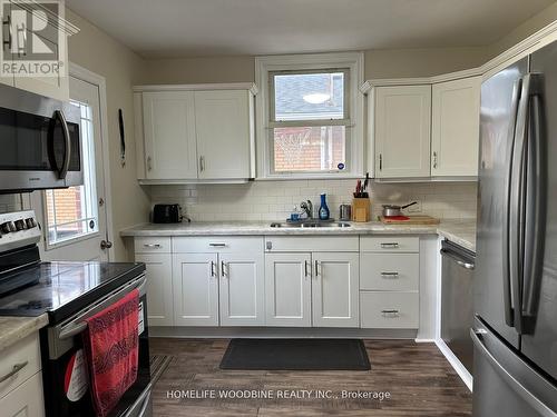 167 Garside Avenue S, Hamilton, ON - Indoor Photo Showing Kitchen