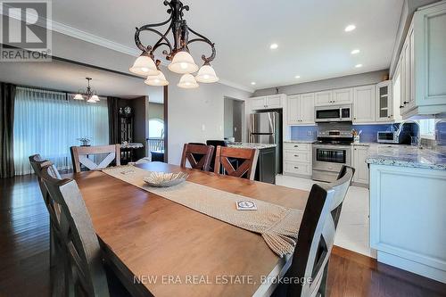 3831 Cardinal Drive, Niagara Falls, ON - Indoor Photo Showing Dining Room