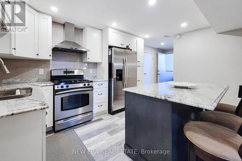 3831 Cardinal Drive, Niagara Falls, ON - Indoor Photo Showing Kitchen