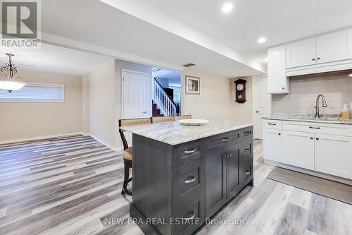 3831 Cardinal Drive, Niagara Falls, ON - Indoor Photo Showing Kitchen