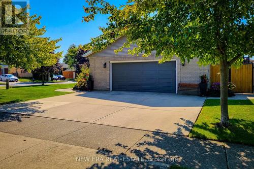 3831 Cardinal Drive, Niagara Falls, ON - Outdoor