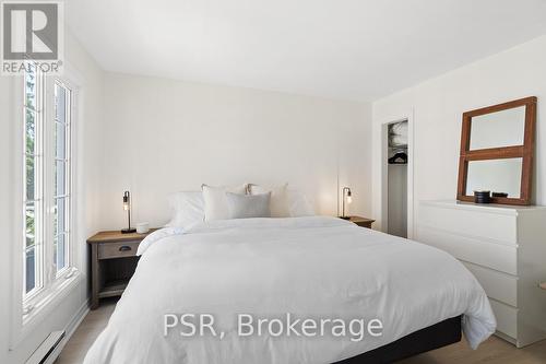 2-1018 Georgina Way, Gravenhurst, ON - Indoor Photo Showing Bedroom