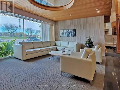 112E - 555 Wilson Avenue, Toronto, ON - Indoor Photo Showing Living Room