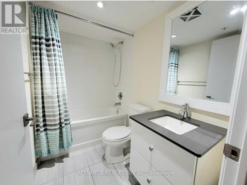 112E - 555 Wilson Avenue, Toronto, ON - Indoor Photo Showing Bathroom