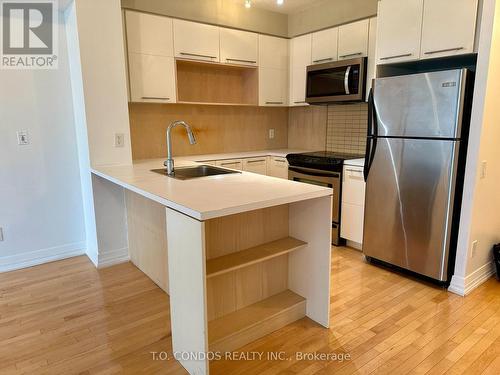 2406 - 25 Carlton Street, Toronto, ON - Indoor Photo Showing Kitchen