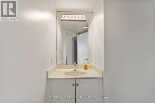 2411 - 210 Victoria Street, Toronto, ON - Indoor Photo Showing Bathroom