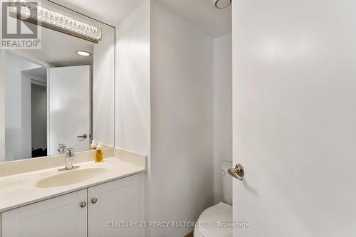 2411 - 210 Victoria Street, Toronto (Church-Yonge Corridor), ON - Indoor Photo Showing Bathroom