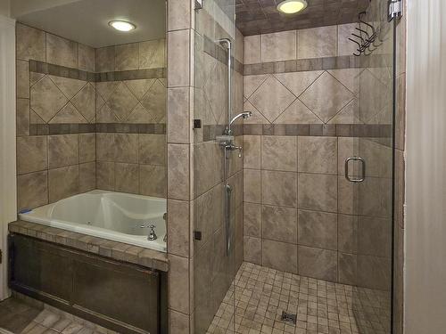 354 Riverside Drive, Thunder Bay, ON - Indoor Photo Showing Bathroom