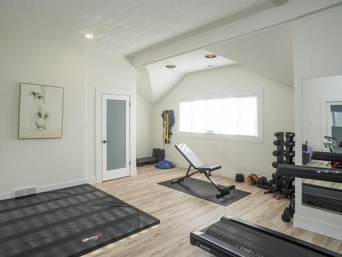 354 Riverside Drive, Thunder Bay, ON - Indoor Photo Showing Gym Room