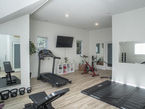 354 Riverside Drive, Thunder Bay, ON - Indoor Photo Showing Gym Room