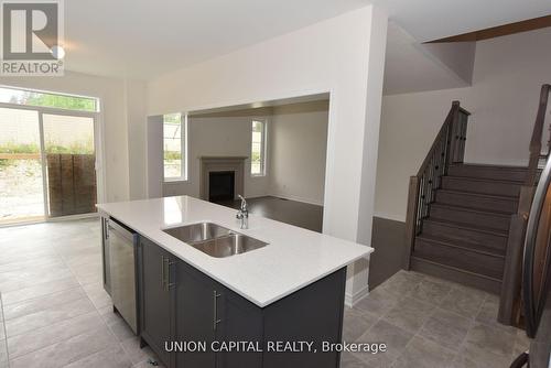 1378 Davis Loop N, Innisfil, ON - Indoor Photo Showing Kitchen With Double Sink