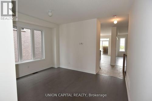 1378 Davis Loop N, Innisfil, ON - Indoor Photo Showing Other Room