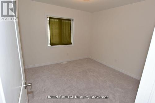 1378 Davis Loop N, Innisfil, ON - Indoor Photo Showing Other Room