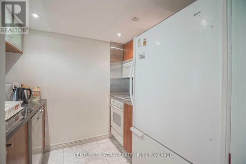 2901 - 38 Elm Street, Toronto, ON - Indoor