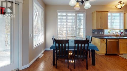 9912 114A Avenue, Fort St. John, BC - Indoor Photo Showing Dining Room