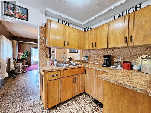 436 Vaughan Street, Quesnel, BC - Indoor Photo Showing Kitchen With Double Sink