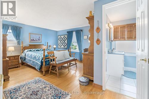 7 Eden Place, Halton Hills, ON - Indoor Photo Showing Bedroom