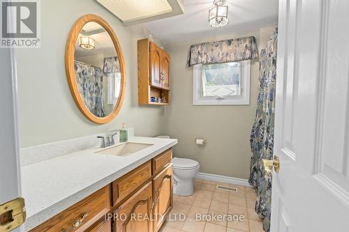 7 Eden Place, Halton Hills, ON - Indoor Photo Showing Bathroom