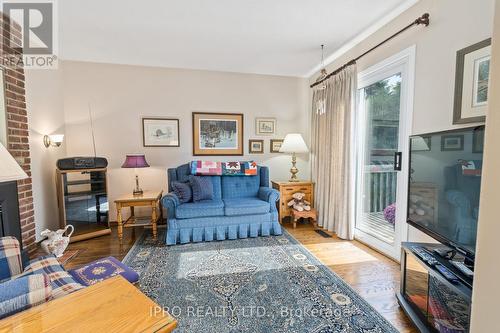 7 Eden Place, Halton Hills, ON - Indoor Photo Showing Living Room With Fireplace