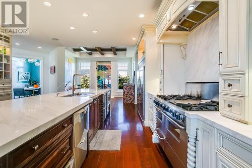 2830 East Kelowna Road, Kelowna, BC - Indoor Photo Showing Kitchen With Upgraded Kitchen