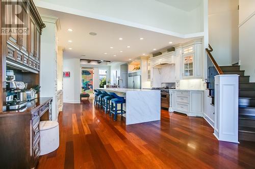 2830 East Kelowna Road, Kelowna, BC - Indoor Photo Showing Kitchen With Upgraded Kitchen