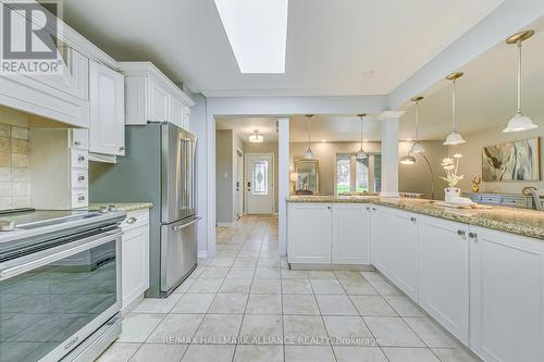 2109 Devon Road, Oakville, ON - Indoor Photo Showing Kitchen