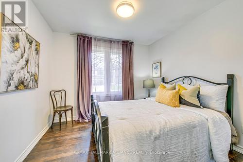 2109 Devon Road, Oakville, ON - Indoor Photo Showing Bedroom