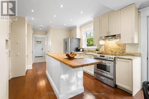 64 Mill Street, Orangeville, ON - Indoor Photo Showing Kitchen With Upgraded Kitchen