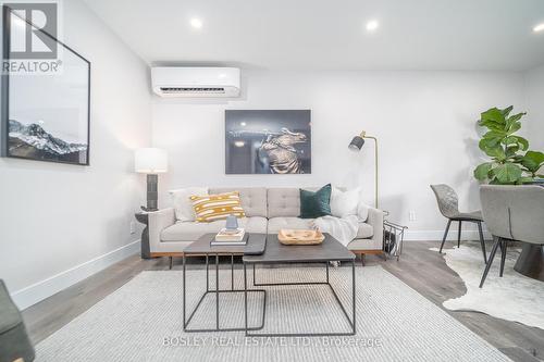 3 - 42 Cavell Avenue, Toronto, ON - Indoor Photo Showing Living Room