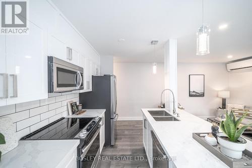 3 - 42 Cavell Avenue, Toronto, ON - Indoor Photo Showing Kitchen With Stainless Steel Kitchen With Double Sink With Upgraded Kitchen