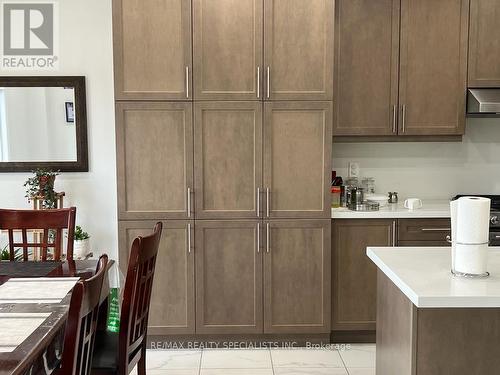 112 Brushwood Drive, Brampton, ON - Indoor Photo Showing Kitchen