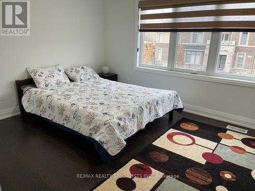 112 Brushwood Drive, Brampton, ON - Indoor Photo Showing Bedroom