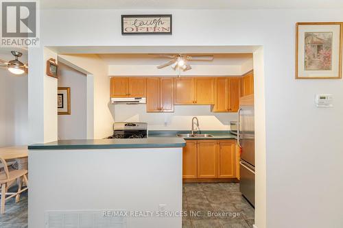 98 - 200 Cresthaven Road, Brampton, ON - Indoor Photo Showing Kitchen With Double Sink